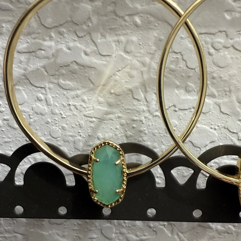 Kendra Scott Elora Earrings in Gold with Chalcedony Translucent Glass - Picture 2 of 2
